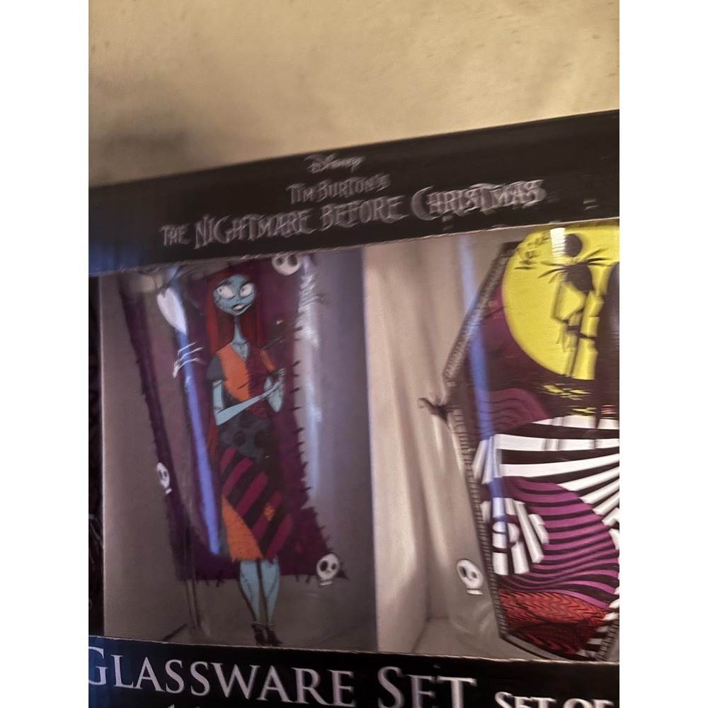 The Nightmare Before Christmas 4-piece Glassware set, 16 oz Each - Picture 3 of 5